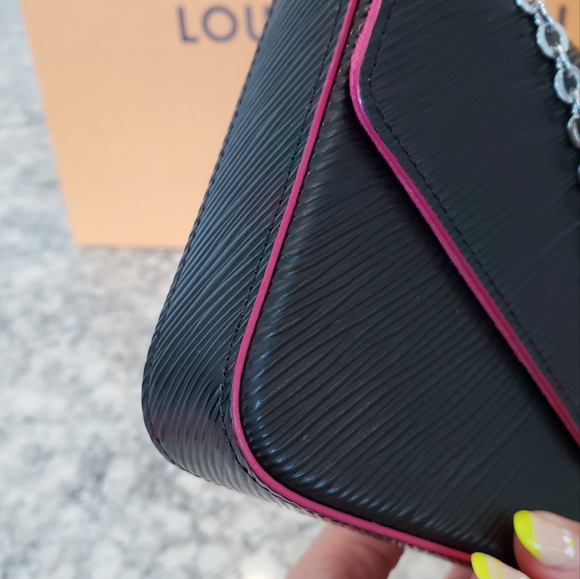 Felicie Epi Black Crossbody with inserts - Picture 6 of 11